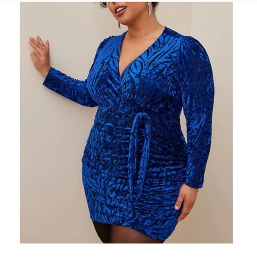 Elegant Blue Velvet Dress